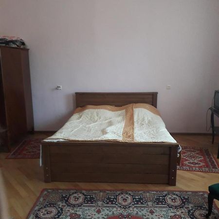 Apartament Ninati Bordzjomi Buitenkant foto